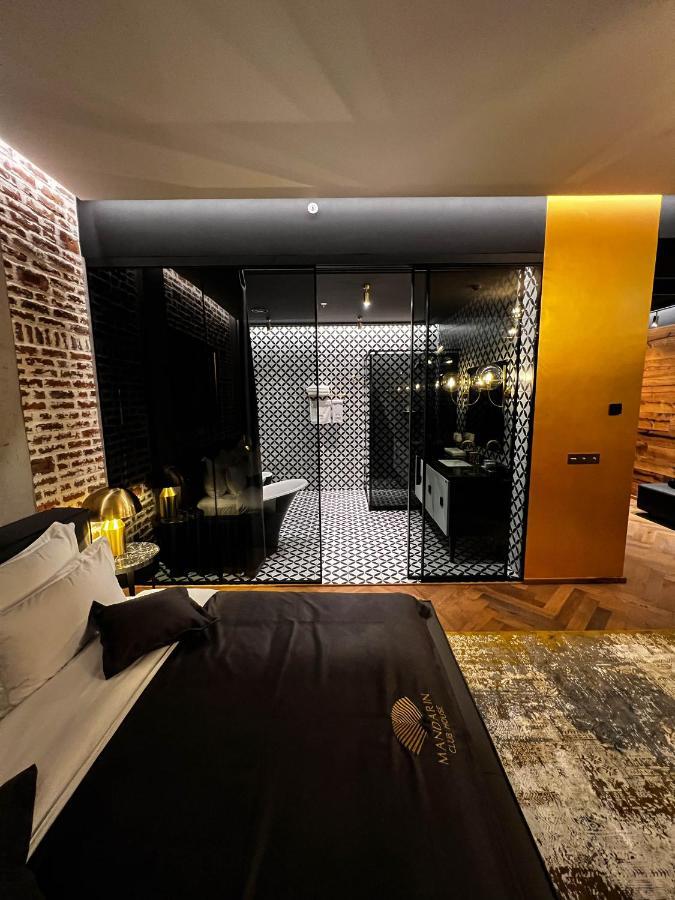 Готель Mandarin Club House Батумі Екстер'єр фото