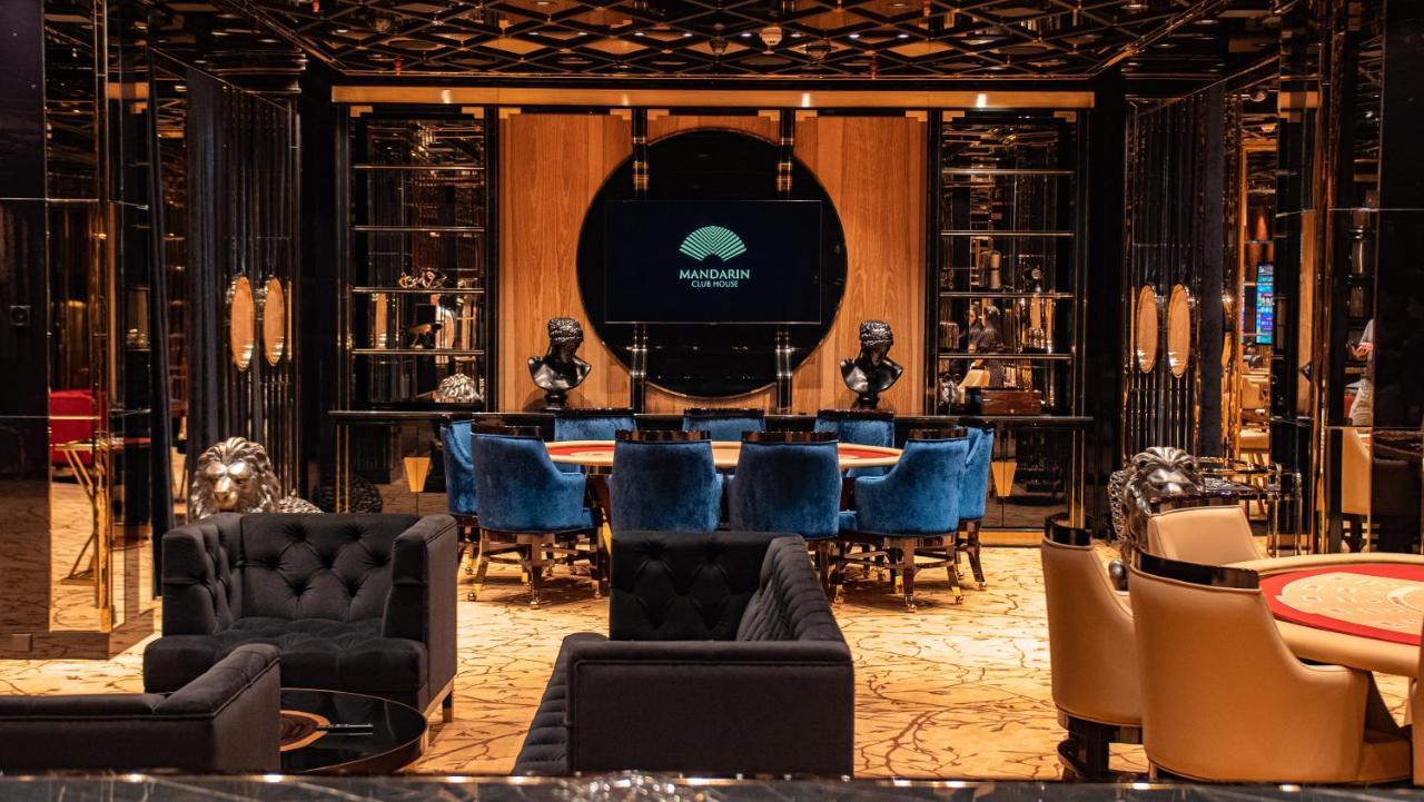 Готель Mandarin Club House Батумі Екстер'єр фото