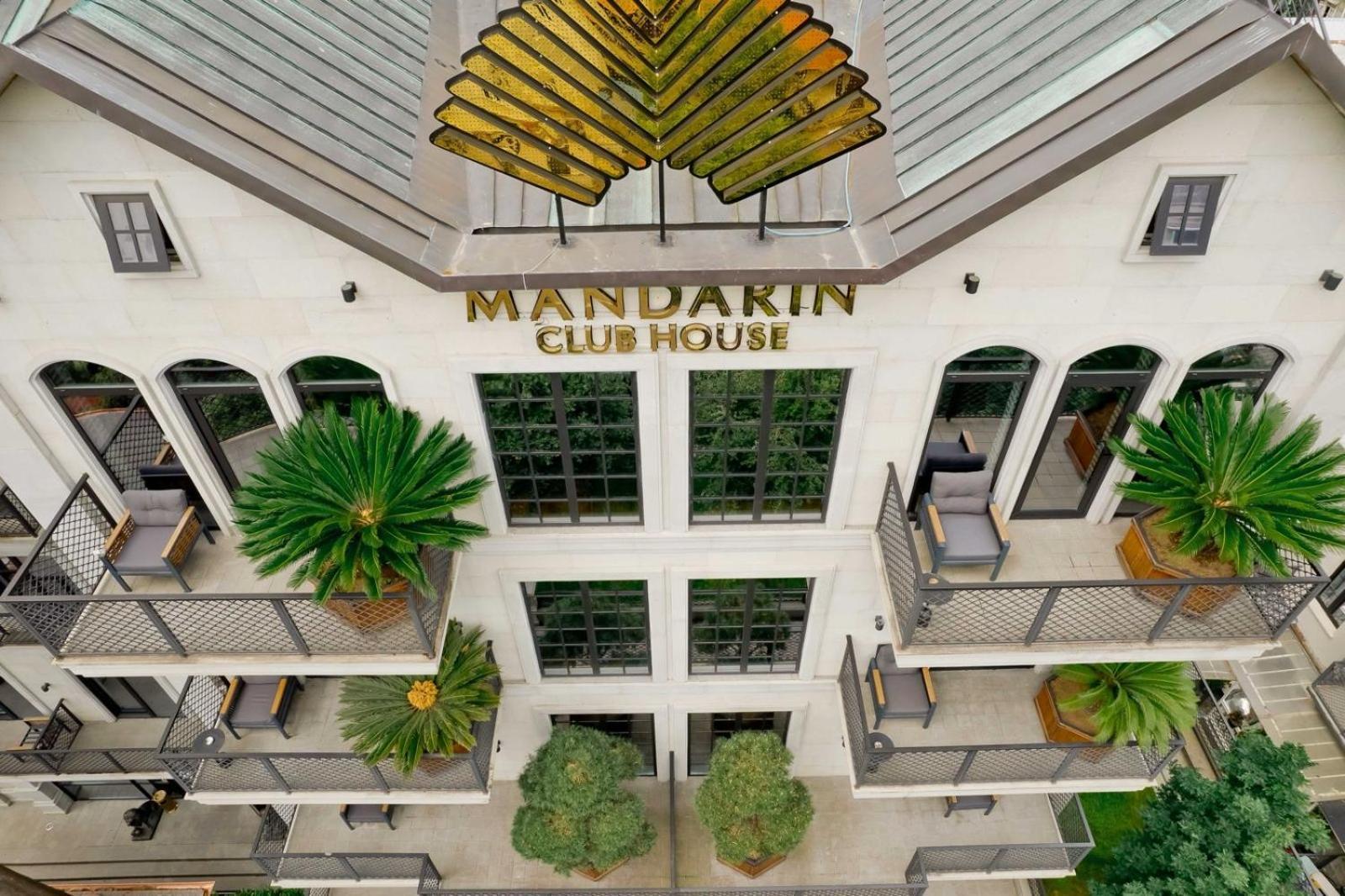Готель Mandarin Club House Батумі Екстер'єр фото